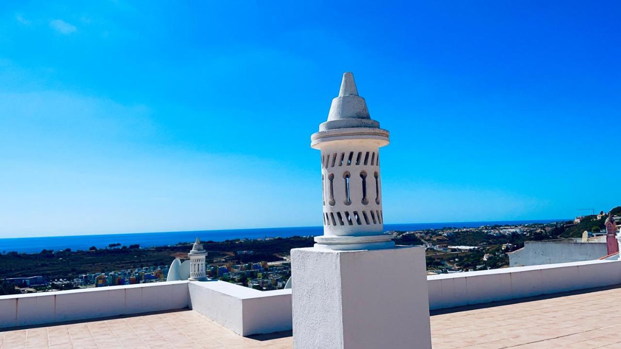 Ocean View Skyline Apartment ‚Hakuna Matata' Albufeira Eksteriør billede